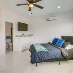 Beachside Luxe Studio #1